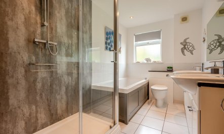 4 Bed in St Columb 9