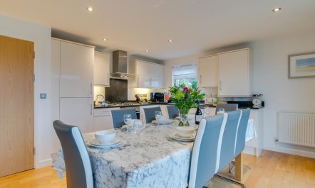 4 Bed in St Columb 6