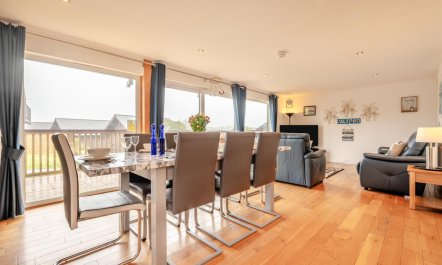 4 Bed in St Columb 4