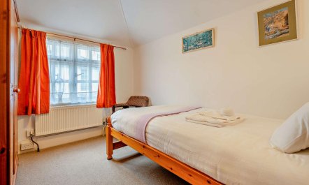 2 Bed in Brighton & Hove 8