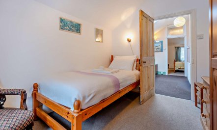 2 Bed in Brighton & Hove 7