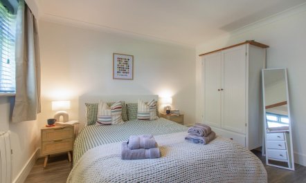 2 Bed in Llanbedrog 9