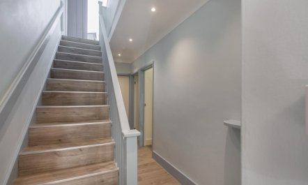 2 Bed in Llanbedrog 8