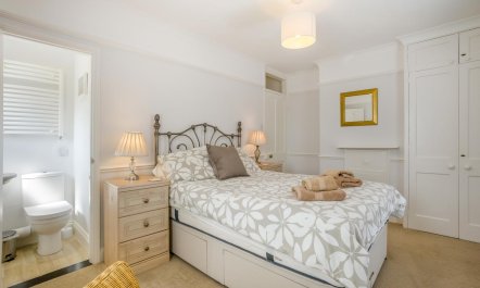2 Bed in Southwold 9