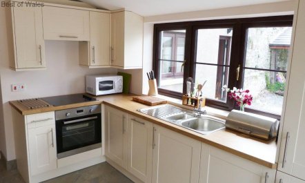 1 Bed in Porthcawl 4