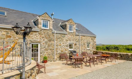 5 Bed in Pwllheli 0