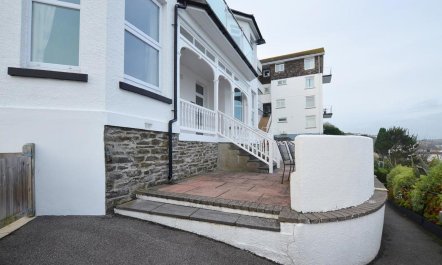 1 Bed in Looe 8
