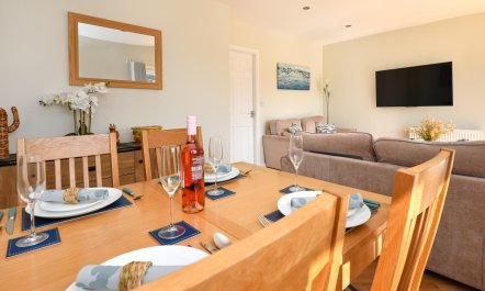 2 Bed in Abersoch 3