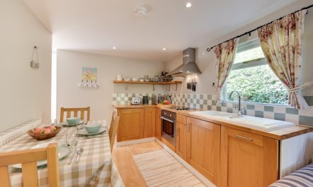 2 Bed in Middleton 3