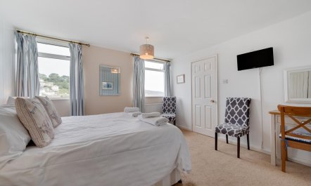 4 Bed in Looe 9