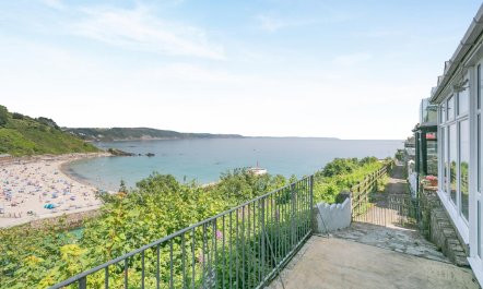 4 Bed in Looe 1