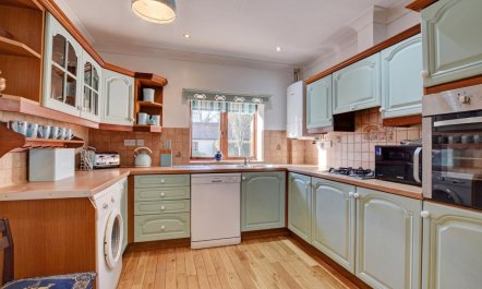 3 Bed in Brixham 7