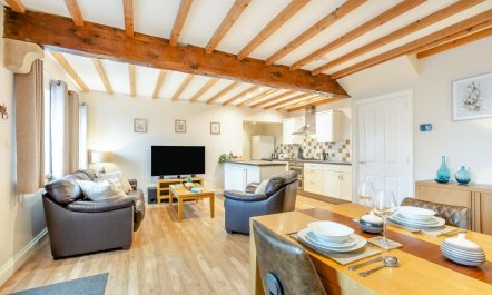 2 Bed in Cowling 5