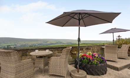 2 Bed in Cowling 4