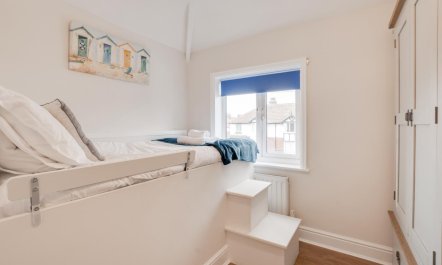 3 Bed in Whitby 8