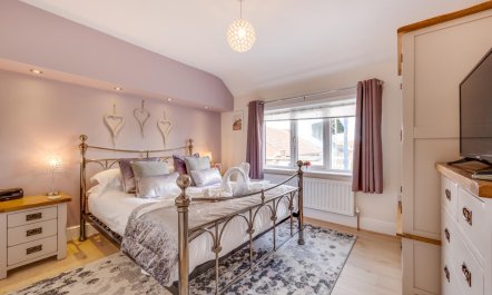 3 Bed in Whitby 1