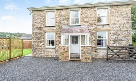 2 Bed in Llandysul 1