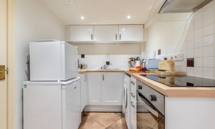 2 Bed in Weybourne 7