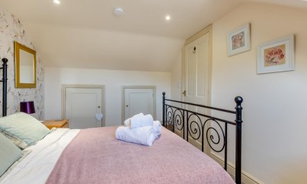 2 Bed in Weybourne 9