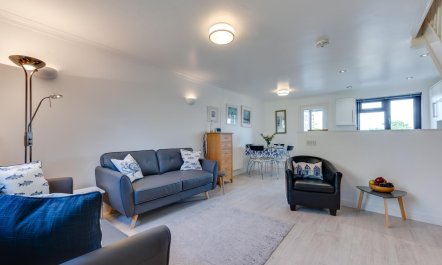 2 Bed in Padstow 3