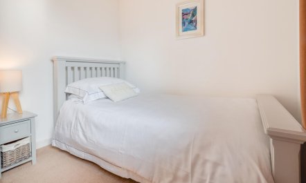 2 Bed in Whitby 8
