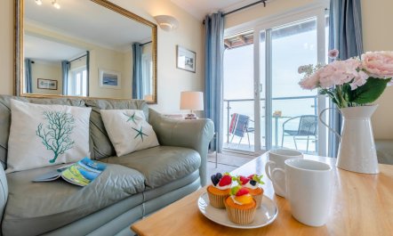 2 Bed in Clifton Court 1