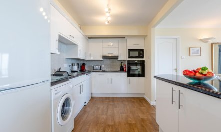 2 Bed in Clifton Court 4