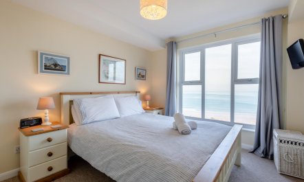 2 Bed in Clifton Court 7