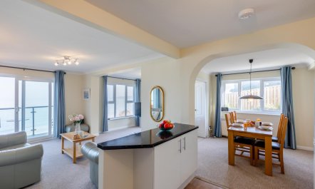 2 Bed in Clifton Court 5