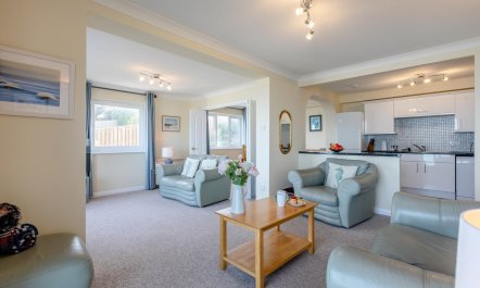 2 Bed in Clifton Court 6