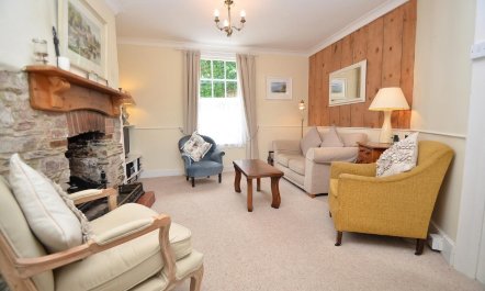 3 Bed in Dartmouth 3