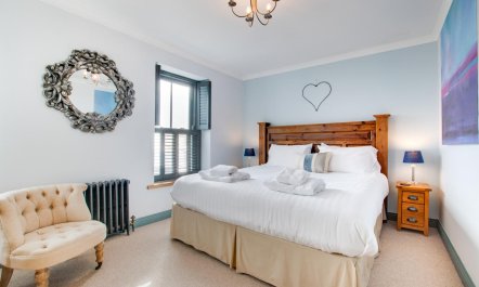 2 Bed in Porthleven 3