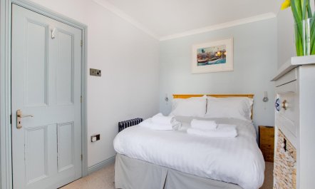 2 Bed in Porthleven 7