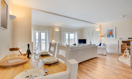 2 Bed in Porthleven 3