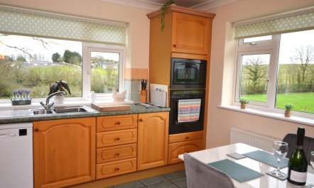 2 Bed in Newton Abbot 9