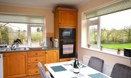 2 Bed in Newton Abbot 8