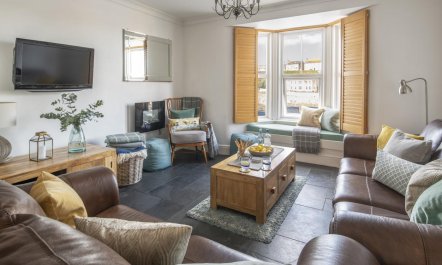 3 Bed in Porthleven 1