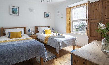 3 Bed in Porthleven 2