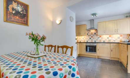 2 Bed in Mousehole 2