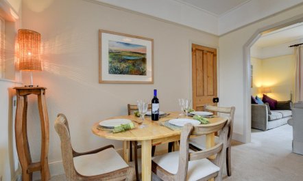 2 Bed in Porthleven 1