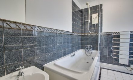 5 Bed in Praa Sands 8