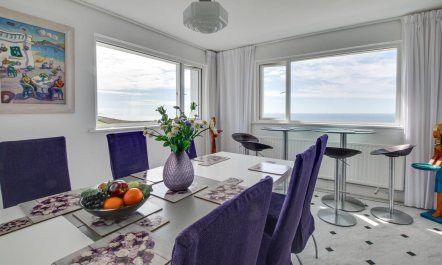 5 Bed in Praa Sands 2