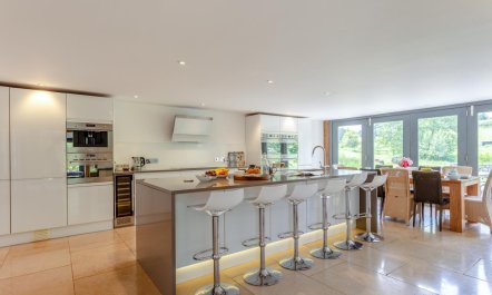 4 Bed in Drewsteignton 2