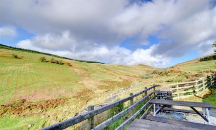 3 Bed in Dolgellau 1