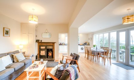 3 Bed in Pwllheli 5
