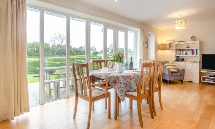 3 Bed in Pwllheli 2