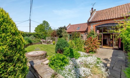 3 Bed in Sustead 1