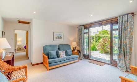3 Bed in Sustead 9
