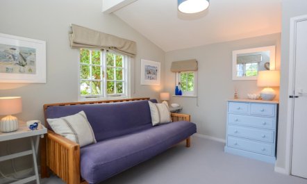 3 Bed in Helford 6
