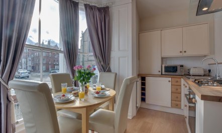 2 Bed in Whitby 1